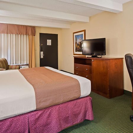 Best Western Montis Inn Saint Robert Bagian luar foto