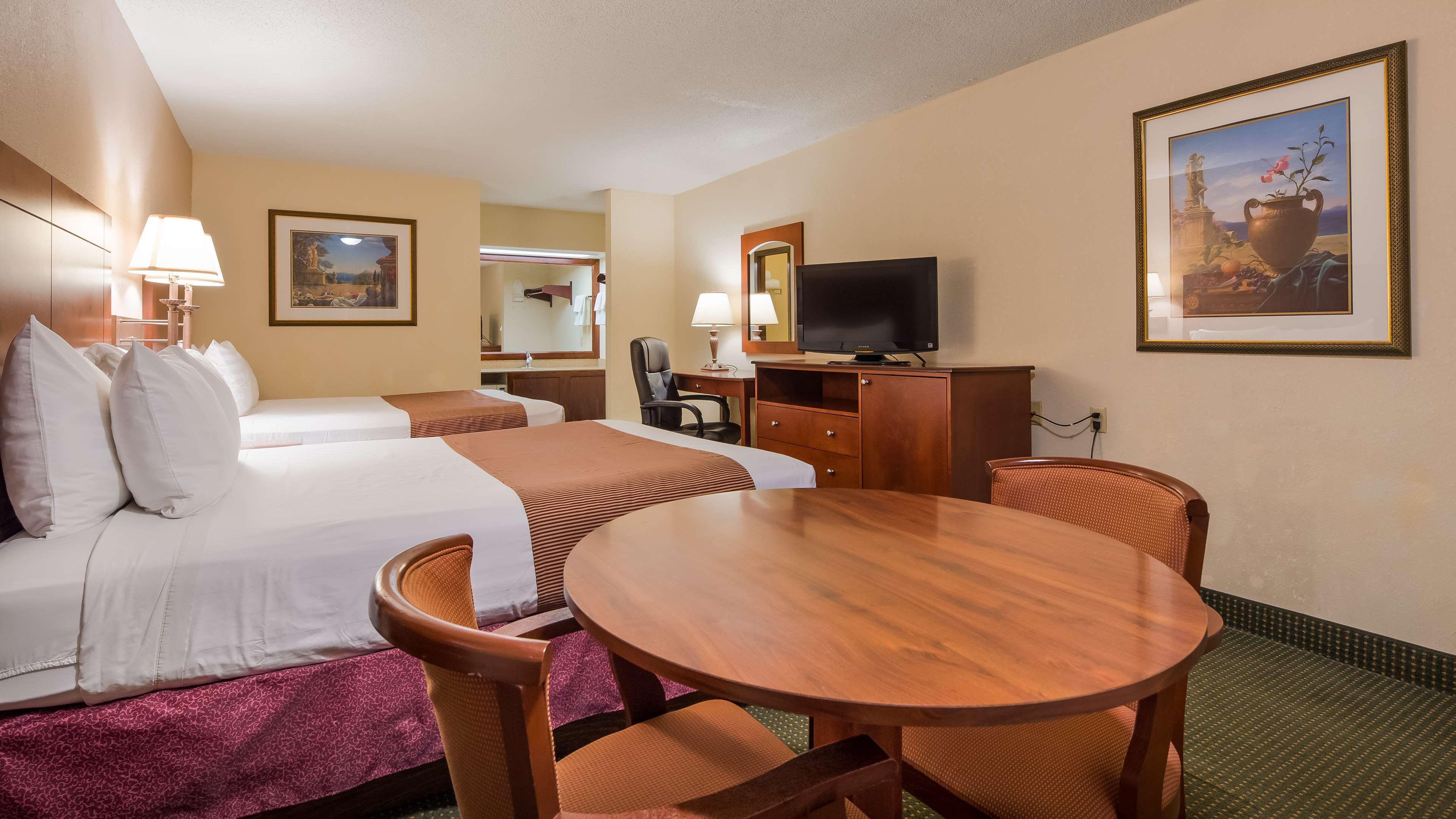 Best Western Montis Inn Saint Robert Bagian luar foto