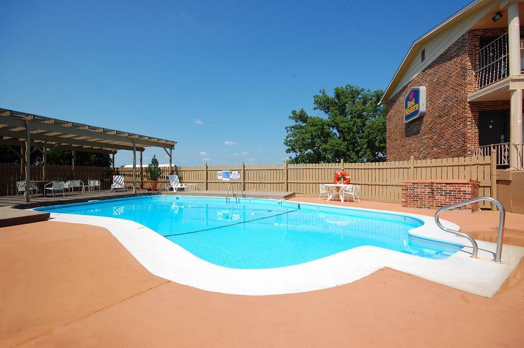 Best Western Montis Inn Saint Robert Bagian luar foto