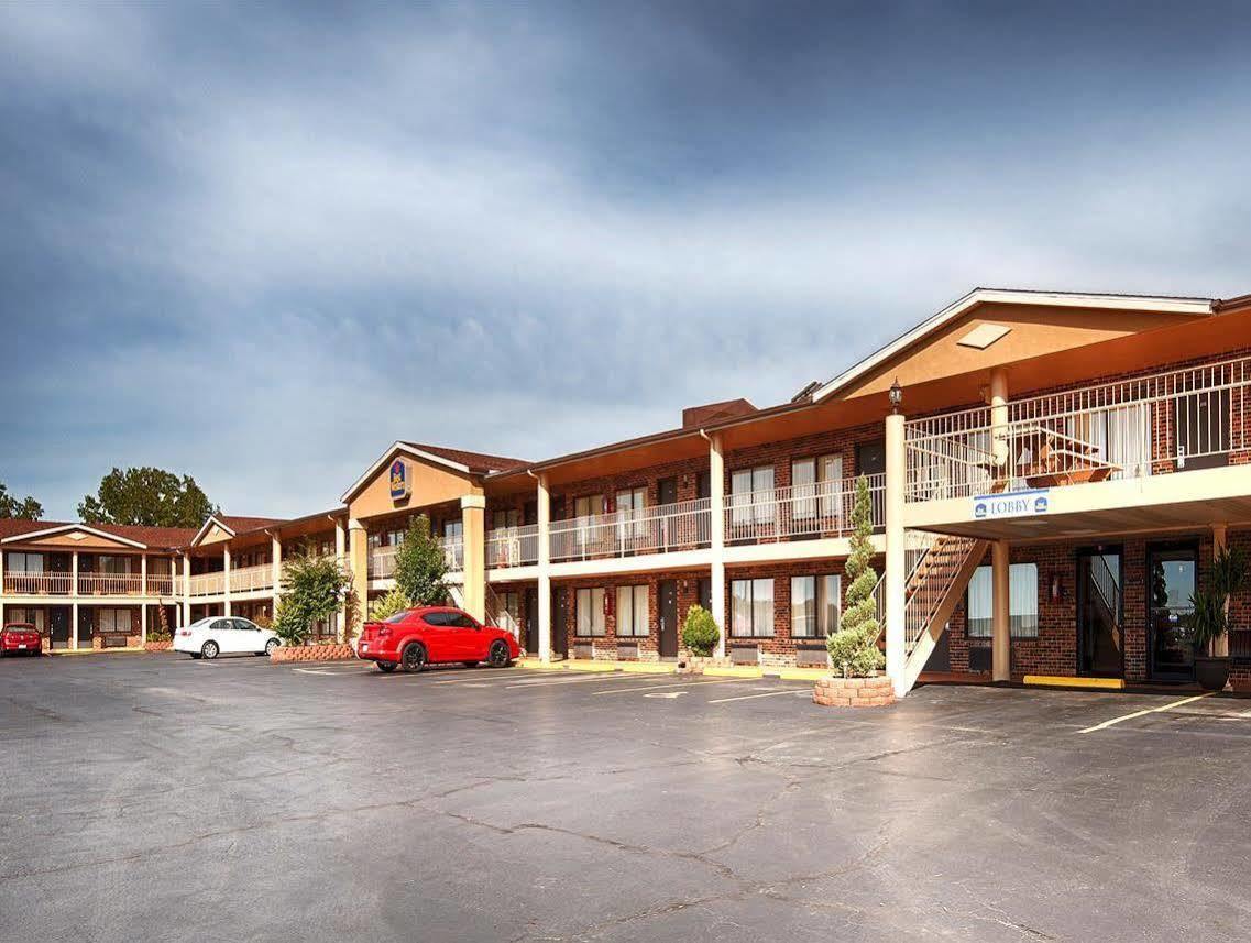 Best Western Montis Inn Saint Robert Bagian luar foto
