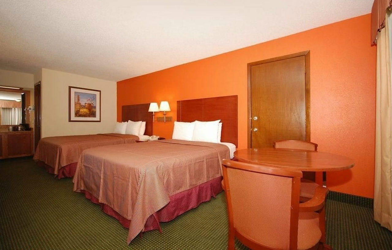 Best Western Montis Inn Saint Robert Bagian luar foto